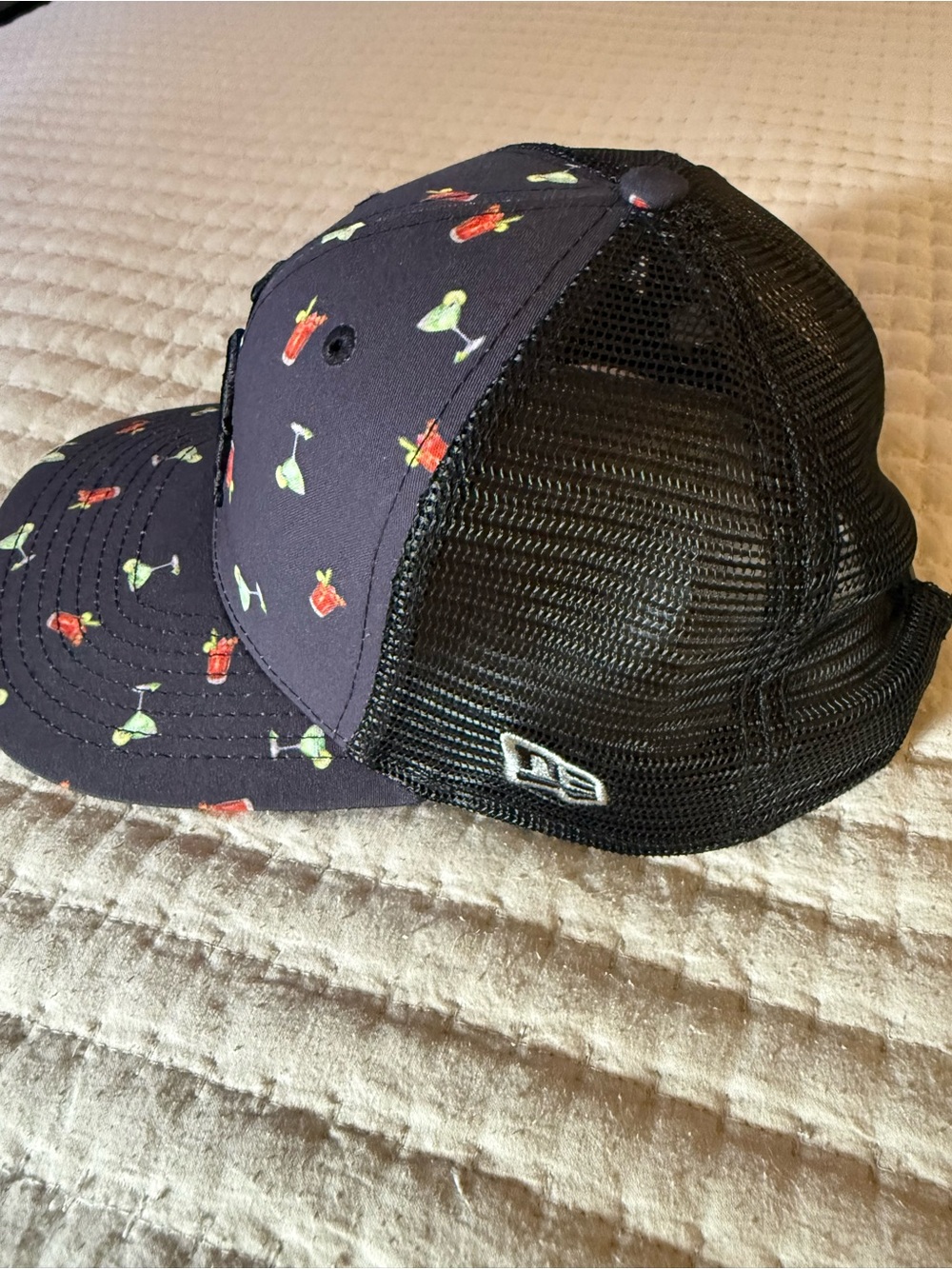 New Era Black LA Trucker Hat with Red & Green Cocktail Print - Picture 3 of 6